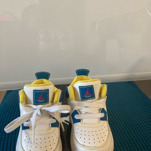 Girls Air Force 1- Size 5(toddler) RARE ITEM - Picture 4 of 5